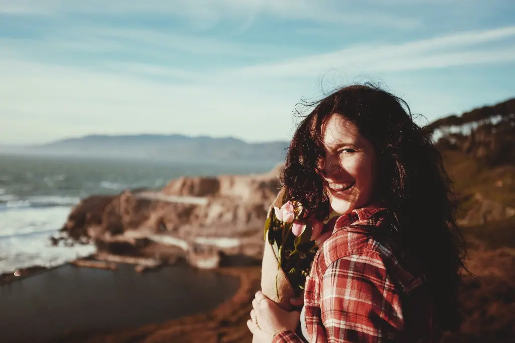 unsplash_W8R_7-01QS0_HAPPY.webp
